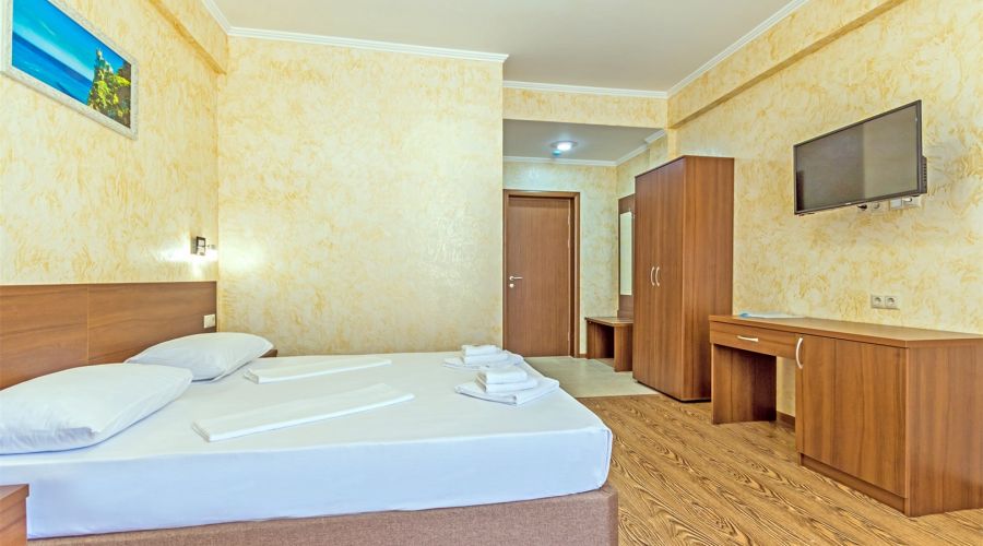 Семейный Двухместный, с/б,море+басейн