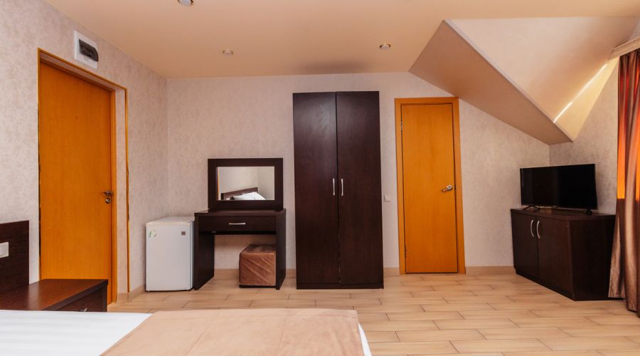 Семейный 2-местный 2-комнатный с балконом