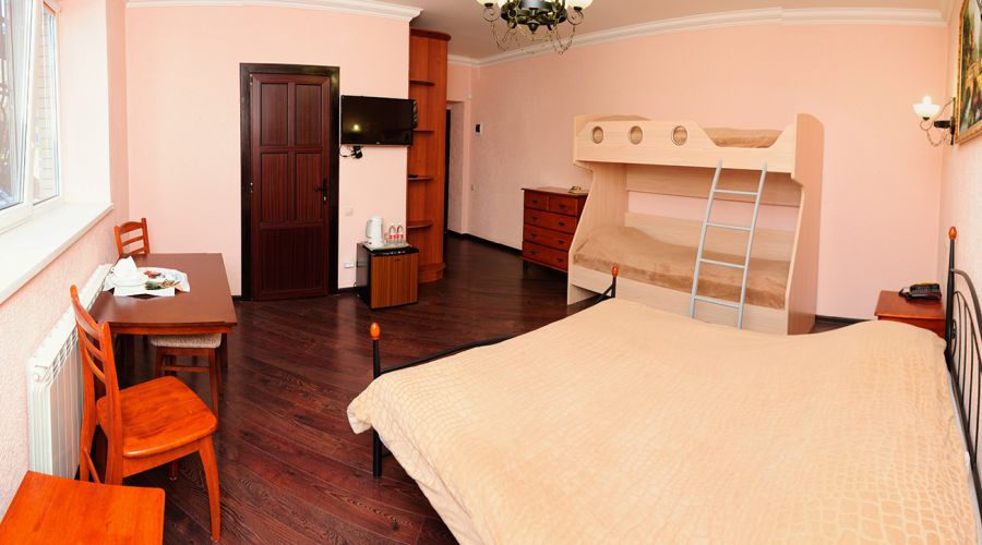 Семейный Семейный 4-местный (25 кв.м) в корпусе А