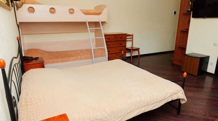 Семейный Семейный 4-местный (25 кв.м) в корпусе А