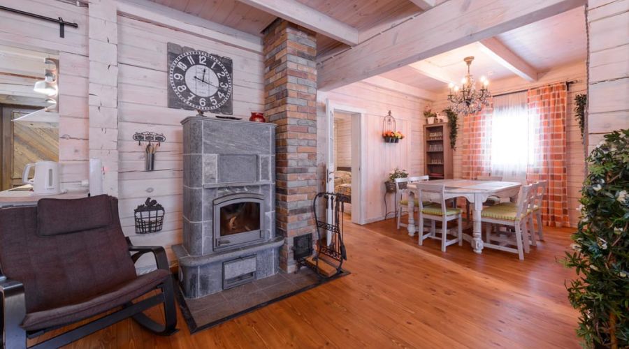 Дом Дом у горы Заимка 1