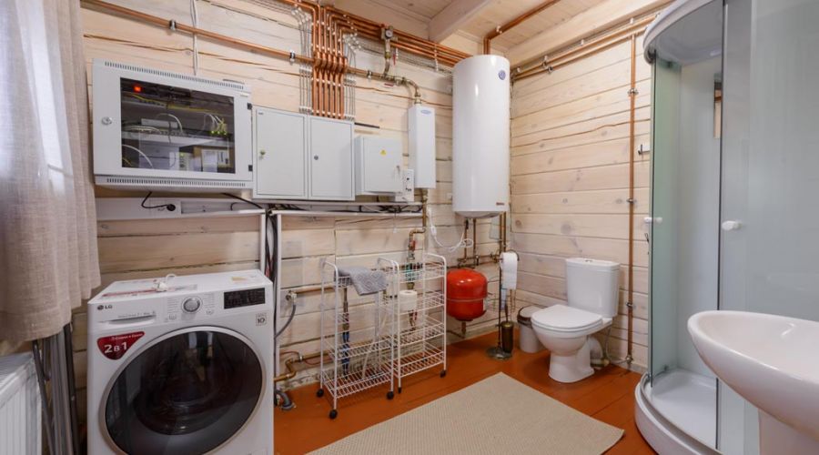 Дом Дом у горы Заимка 1