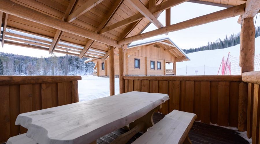 Дом Дом у горы Заимка 1