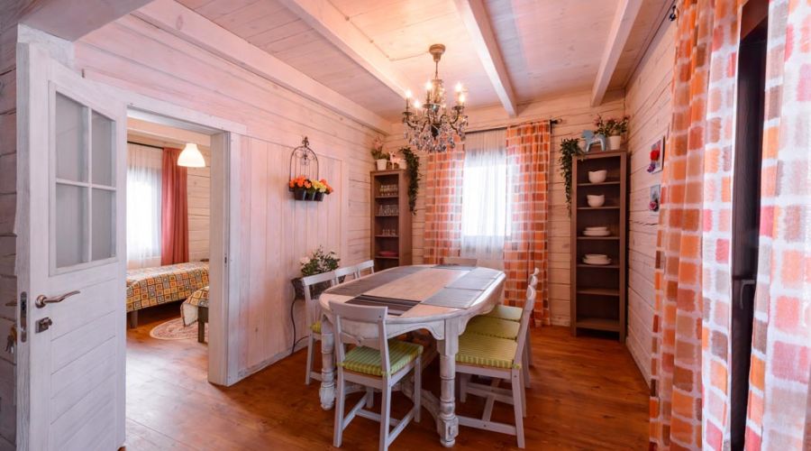 Дом Дом у горы Заимка 1