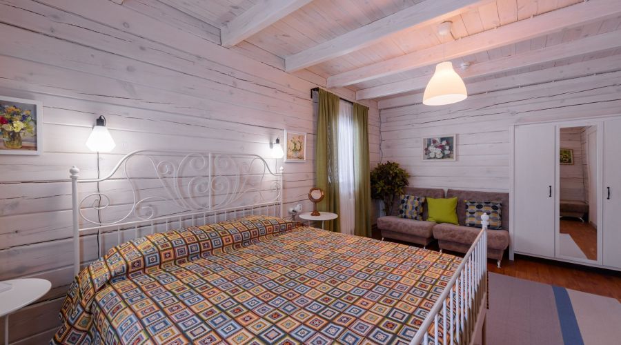 Дом Дом у горы Заимка 1