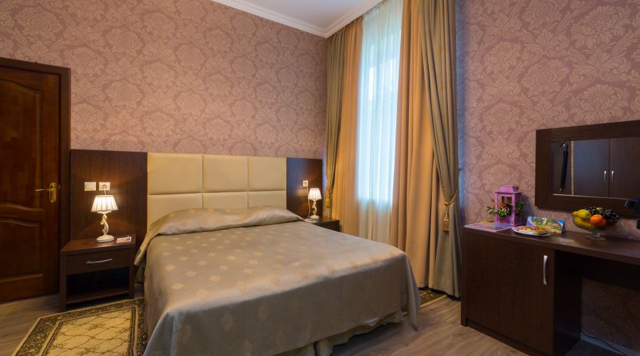 Джуниор сюит 2-местный 2-комнатный  №101