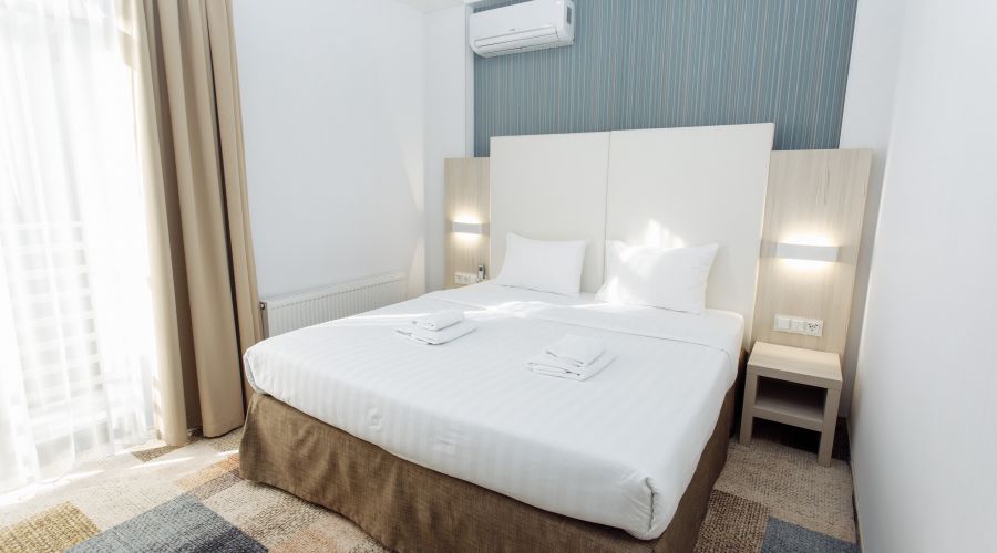 Стандарт 2-местный с кроватью King-size-size и с балконом