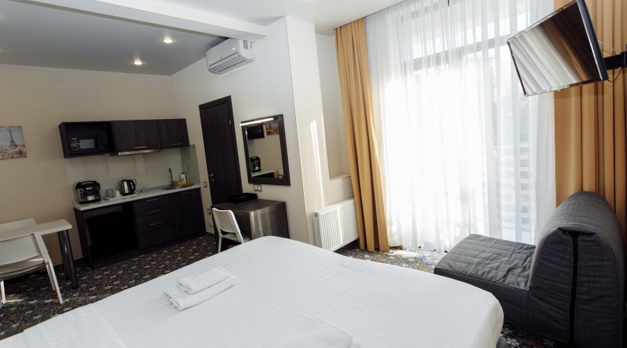 Стандартный Студио 3-местный