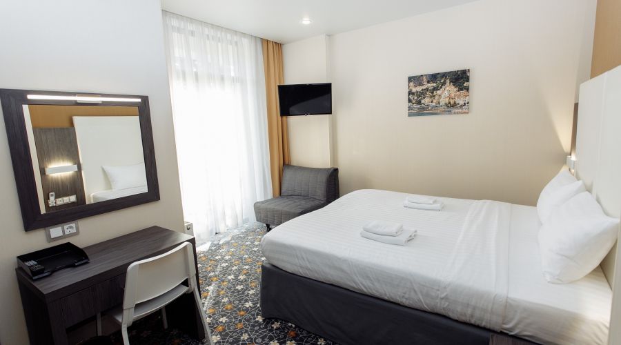 Стандартный Студио 3-местный