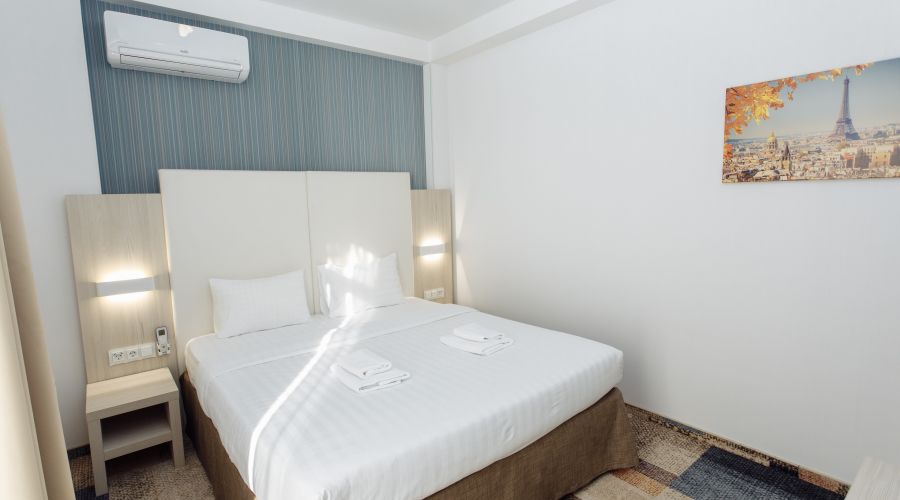 Стандарт 2-местный с кроватью King-size-size и с балконом