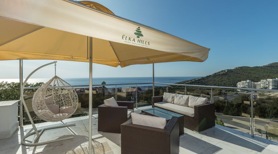 Семейный 3-комнатный с балконом/террасой