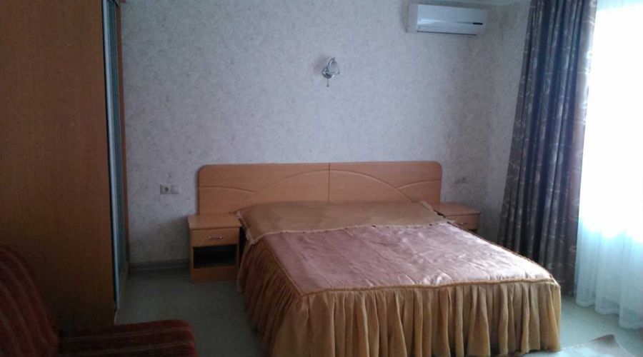 Люкс 4-местный 2-комнатный №15