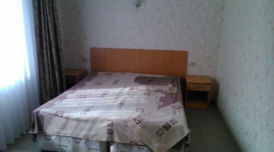 Люкс 4-местный 2-комнатный №15