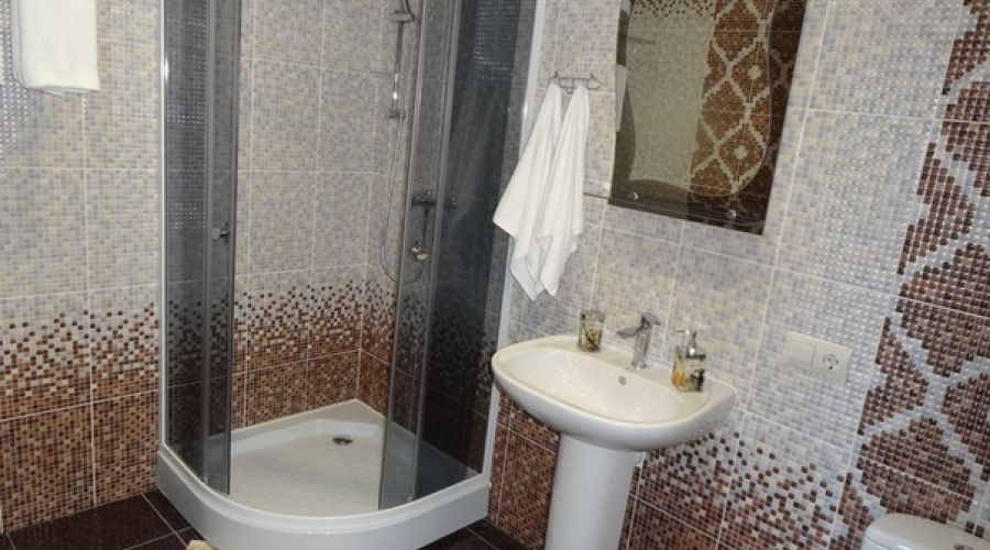 Семейный 4-местный 2-комнатный с балконом и видом на море 