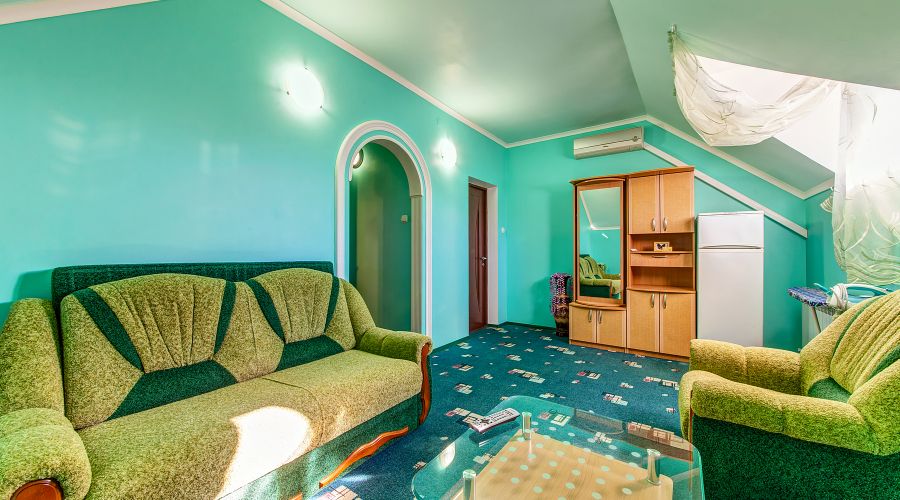 Люкс  2-комнатный в мансарде