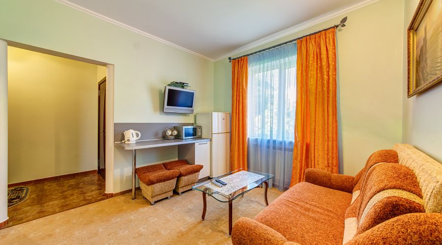 Люкс  2-комнатный с видом на горы