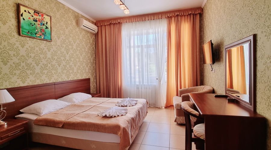 Люкс 5-местный с 2-мя спальнями