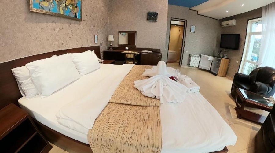 Люкс 3-местный вид на морскую сторону