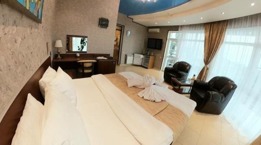 Люкс 3-местный вид на морскую сторону