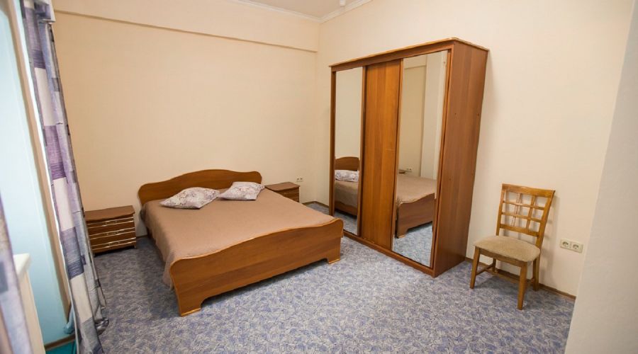 Семейный 4-местный