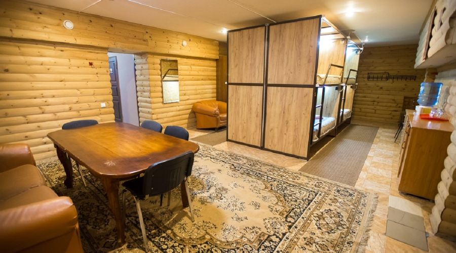 Стандарт 8-местный на цокольном этаже