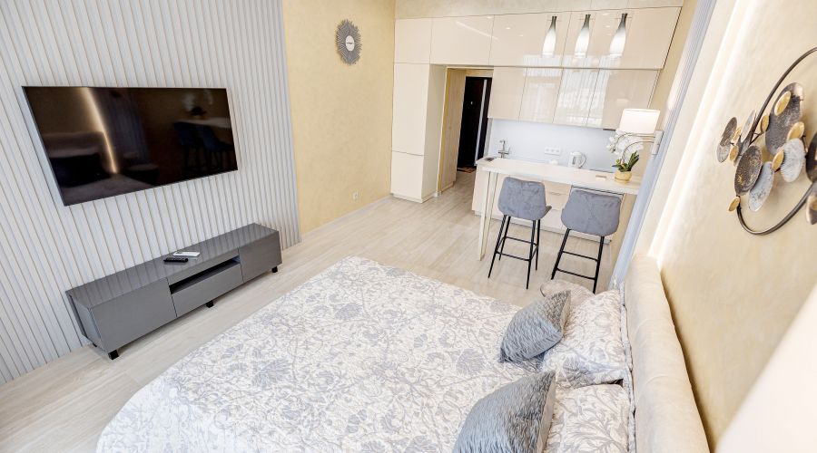 Апартаменты студио 2-местный боковой вид на море корпус АкваDeLuxe