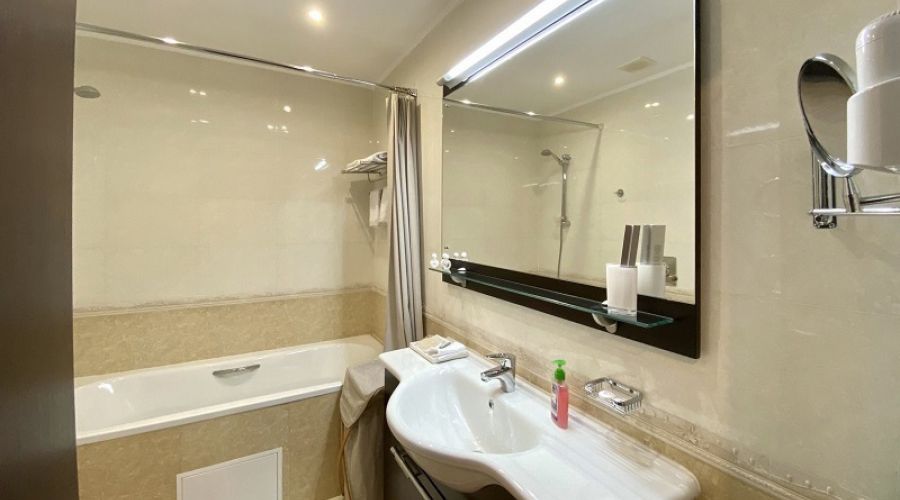 Апартаменты студио 2-местные 1-комнатные вид на город Аквамарин