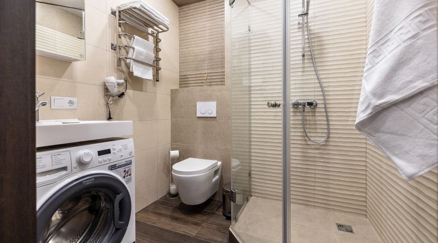 Апартаменты студио 2-местный боковой вид на море корпус АкваDeLuxe