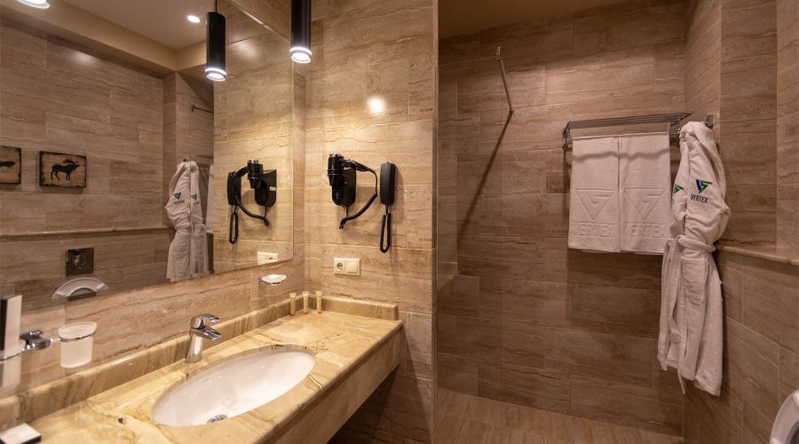 Полулюкс 2-местный с балконом