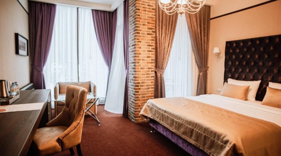 Полулюкс 2-местный с балконом