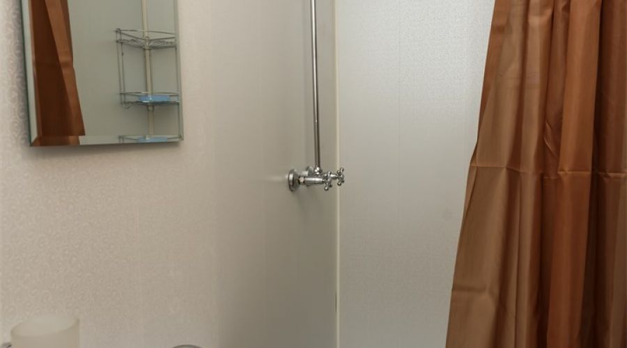 Домик 3-х местный номер в летнем домике