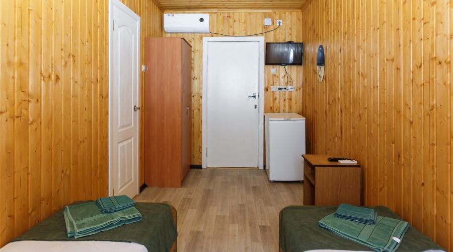 Домик 2-хместный номер в летнем домике