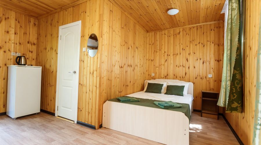 Домик 3-х местный номер в летнем домике