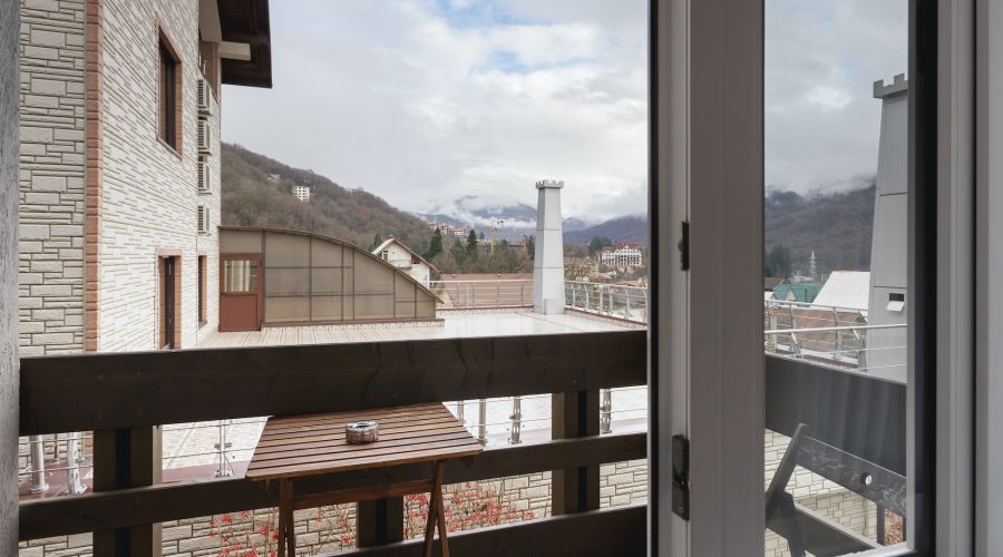 Улучшенный Улучшенный 3-местный с балконом 