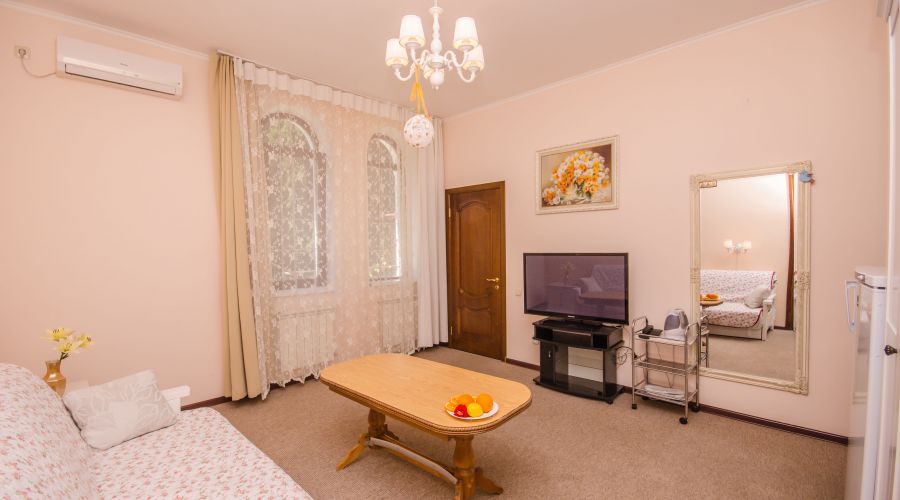 Люкс 3-местный 2-комнатный №2