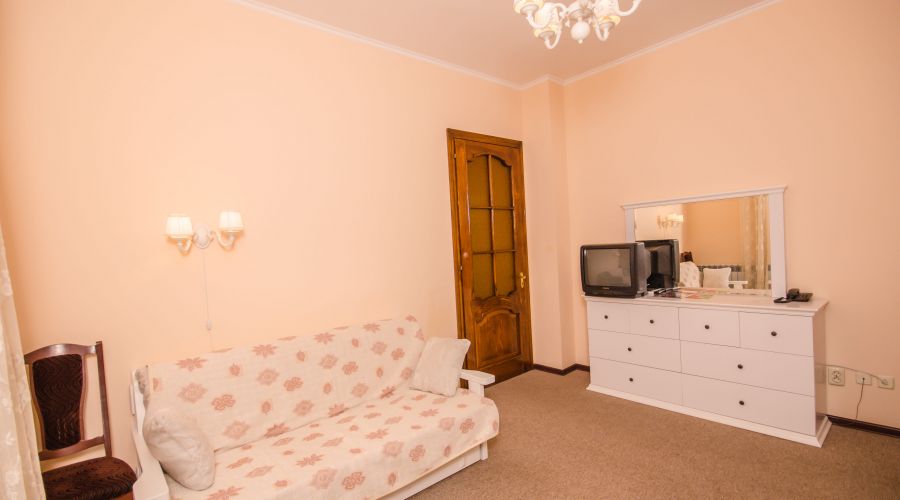 Люкс 3-местный 2-комнатный №1, №4А