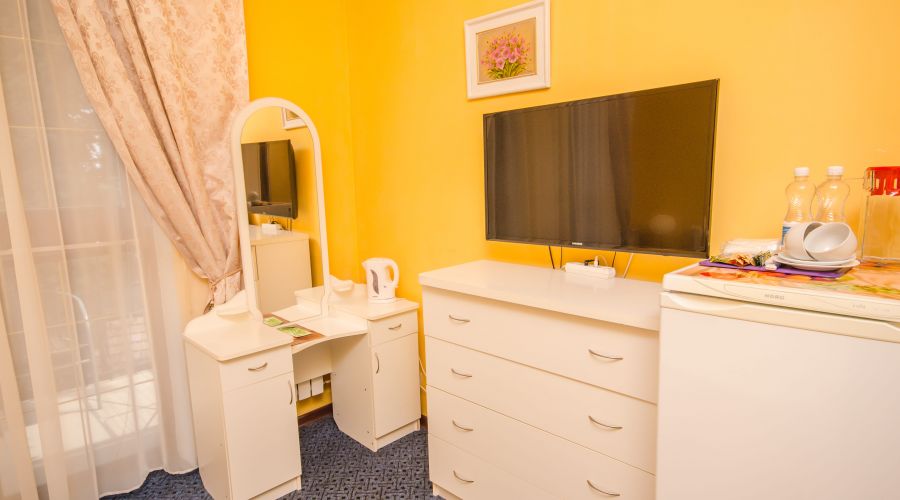 Улучшенный 2-местный 1-комнатый с видом на море №7,№12