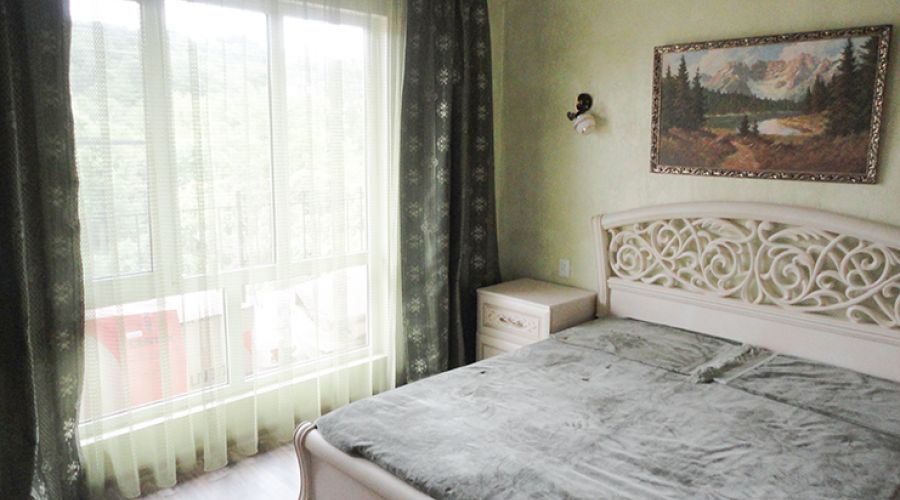 Люкс "2-местный 2-комнатный
с кухней"