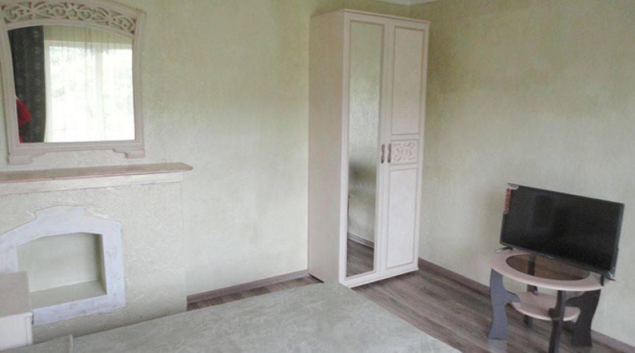 Люкс "2-местный 2-комнатный
с кухней"