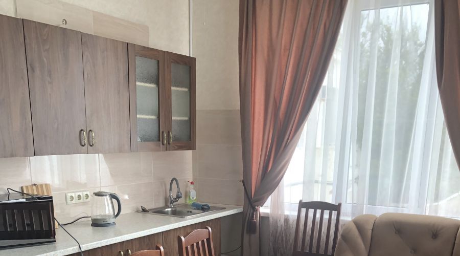 Люкс 4-местный 3-комнатный корпус 8