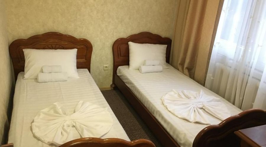 Люкс 4-местный 3-комнатный