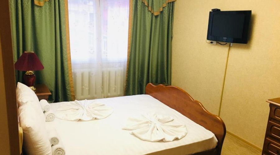 Люкс 4-местный 3-комнатный