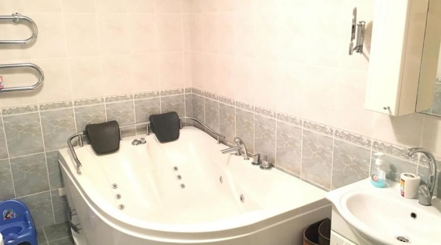 Люкс 4-местный 3-комнатный