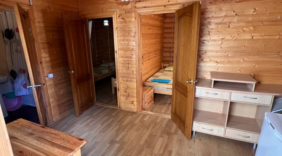 Стандарт в срубе 4-местный 2-комнатный