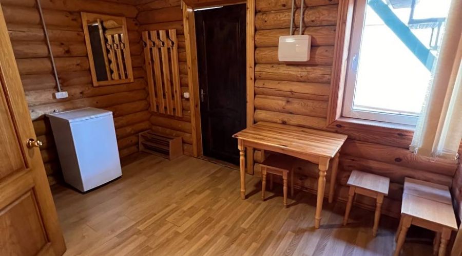 Стандарт в срубе 4-местный 2-комнатный