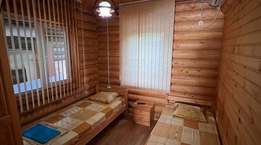Стандарт в срубе 4-местный 2-комнатный
