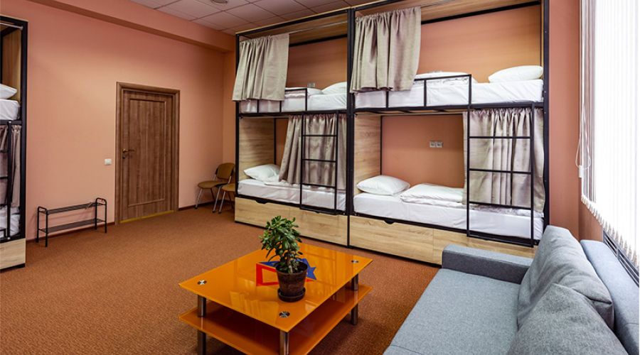 Место в женском номере