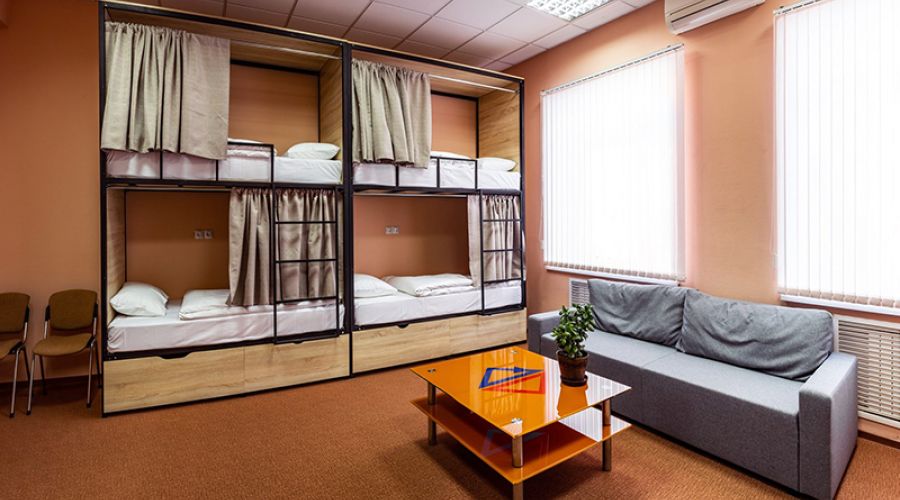 Место в женском номере