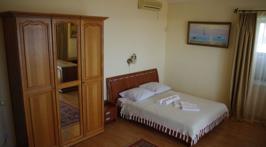 Полулюкс King 1-комнатный 2-местный, корпус вилла