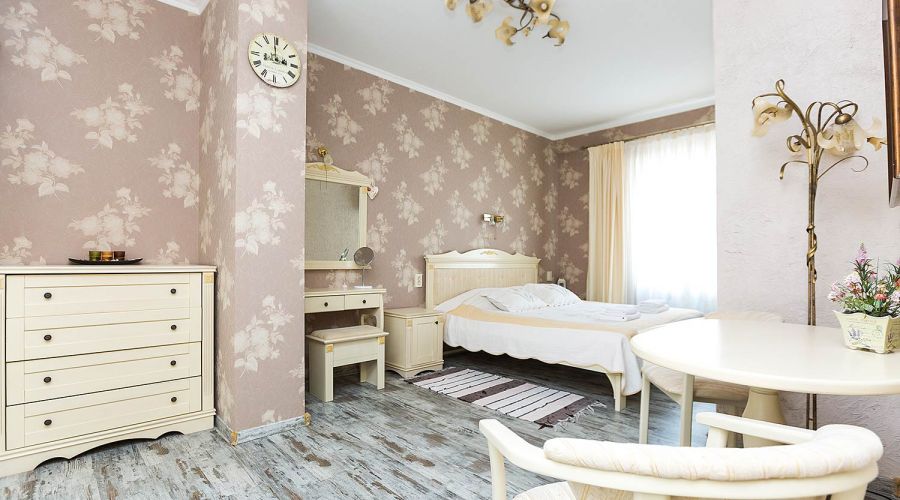 Апартаменты Люкс 4-местные 3-комнатные